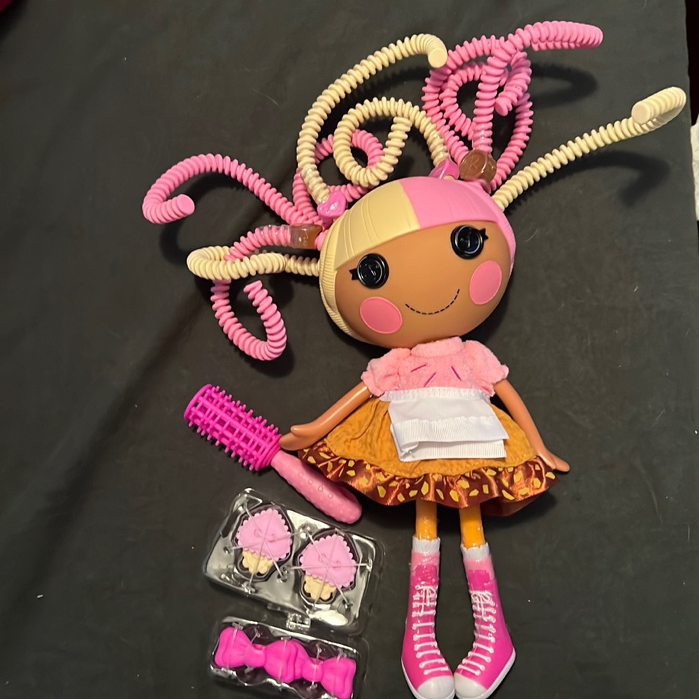 Lalaloopsy doll